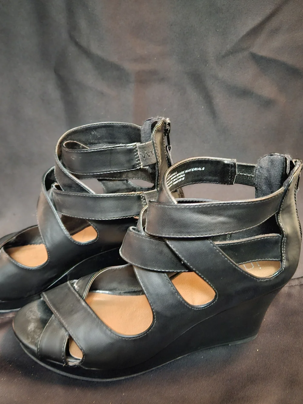 jore comfortable black